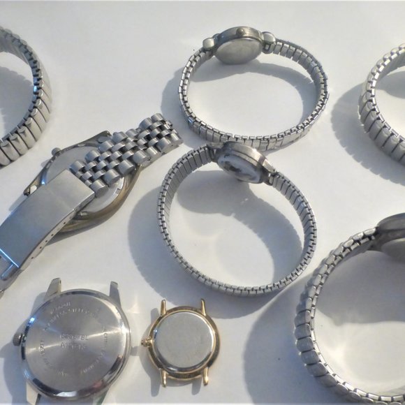 WTC - 7x VINTAGE WATCHES Vintage Watch Water Resistant Watch Carriage Bell Q & Q - Picture 5 of 15